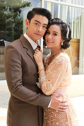เพชรกลางไฟ เพชรกลางไฟ