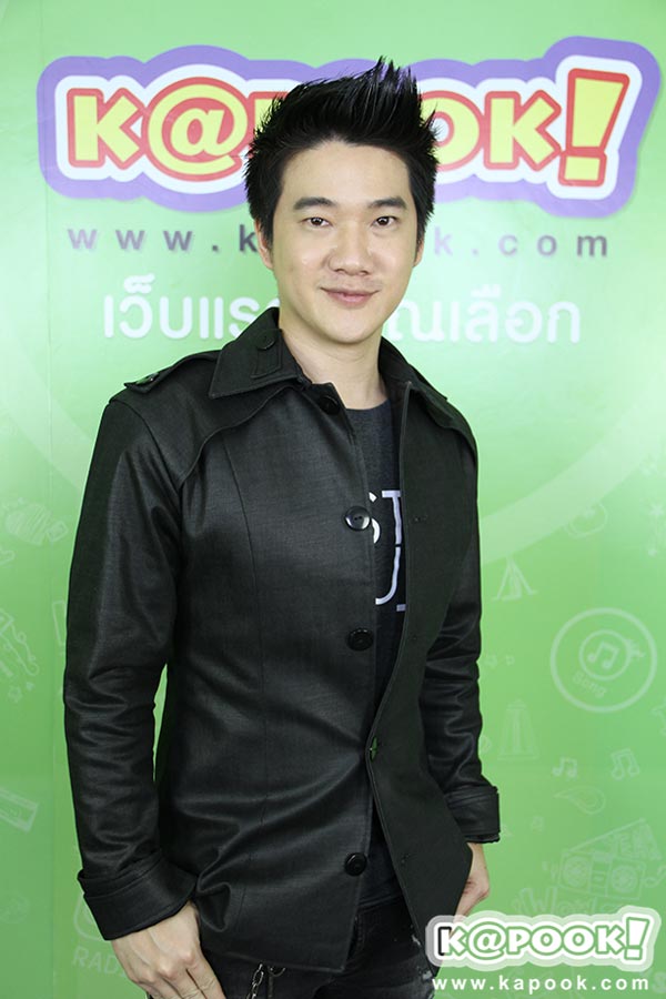 เคลิ้ม Feat. บ่าววี MV เพลง ไม่คู่ควร เคลิ้ม Feat. บ่าววี MV เพลง ไม่คู่ควร