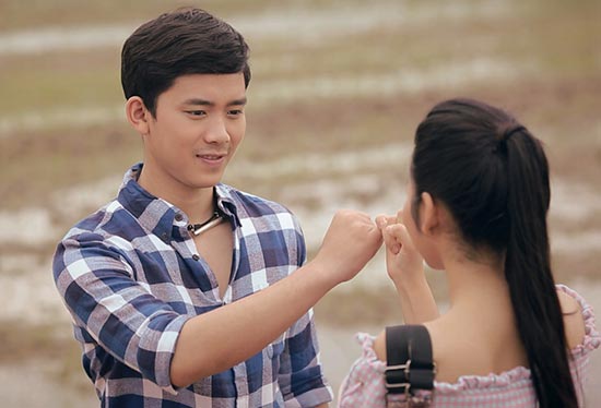 เบิ้ล-ธัญญ่า อาร์สยาม MV เพลง คนดีพี่มาง้อ เบิ้ล-ธัญญ่า อาร์สยาม MV เพลง คนดีพี่มาง้อ