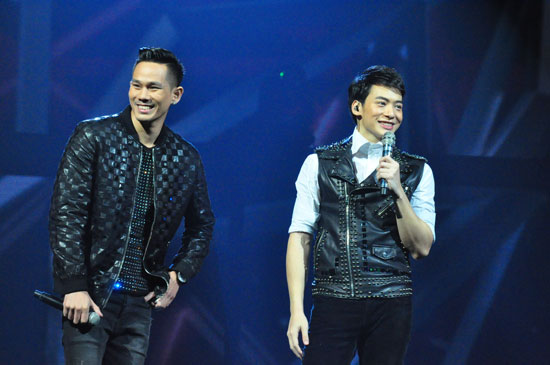 บี้ สุกฤษฎิ์ Love 10 ปีไม่มีหยุด บี้ สุกฤษฎิ์ Love 10 ปีไม่มีหยุด