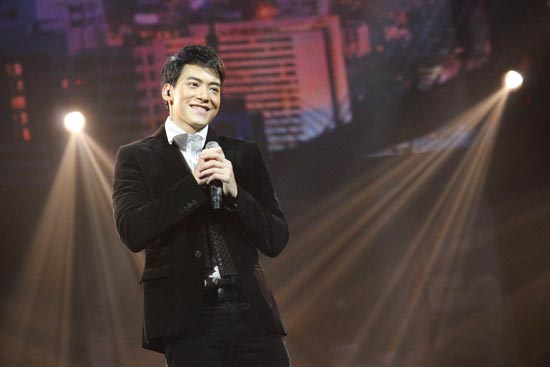 บี้ สุกฤษฎิ์ Love 10 ปีไม่มีหยุด บี้ สุกฤษฎิ์ Love 10 ปีไม่มีหยุด