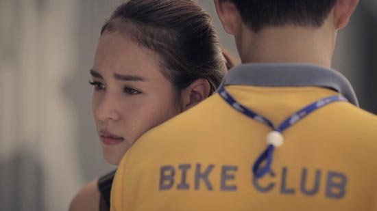 เดียร์ The Mazz MV เพลง เลี้ยงง่ายง่ายผู้ชายโง่โง่ เดียร์ The Mazz MV เพลง เลี้ยงง่ายง่ายผู้ชายโง่โง่