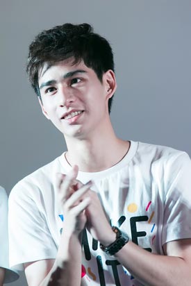 Make It Right รักออกเดิน Make It Right รักออกเดิน