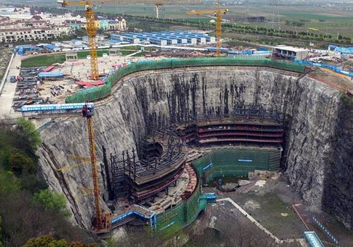 โรงแรมในหลุม จีน โรงแรมในหลุม จีน