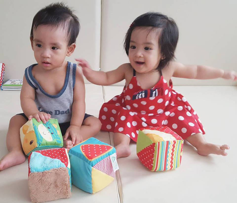 น้องอลิน น้องอลัน เรียนตัวเลขกับคุณพ่อ โอ๊ค สมิทธิ์ น่ารักและเก่งมาก น้องอลิน น้องอลัน เรียนตัวเลขกับคุณพ่อ โอ๊ค สมิทธิ์ น่ารักและเก่งมาก