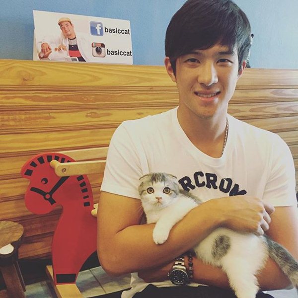 เจมส์ มาร์ เจมส์ มาร์