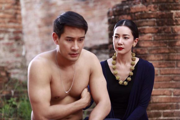 แฟชั่น นุ่น วรนุช ในละคร พิษสวาท แฟชั่น นุ่น วรนุช ในละคร พิษสวาท