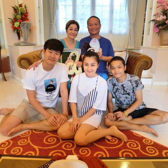 บ้าน หม่ำ จ๊กมก บ้าน หม่ำ จ๊กมก