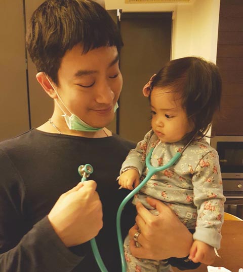 น้องอลิน ลูกสาว หมอโอ๊ค โอปอล์ น้องอลิน ลูกสาว หมอโอ๊ค โอปอล์