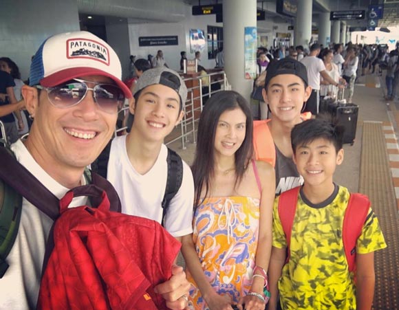 เจ เจตริน ครอบครัว