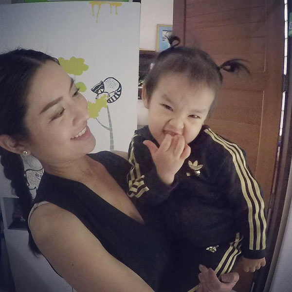 น้องปีใหม่ ลูกสาว แอฟ ทักษอร น้องปีใหม่ ลูกสาว แอฟ ทักษอร