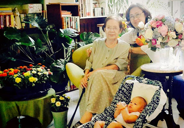 คุณยายบรรเจิดศรี ยมาภัย แดง ศัลยา คุณยายบรรเจิดศรี ยมาภัย แดง ศัลยา