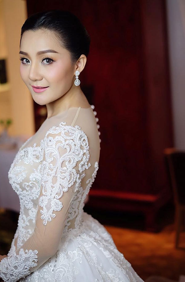 เอ็ม บุษราคัม แต่งงาน เอ็ม บุษราคัม แต่งงาน