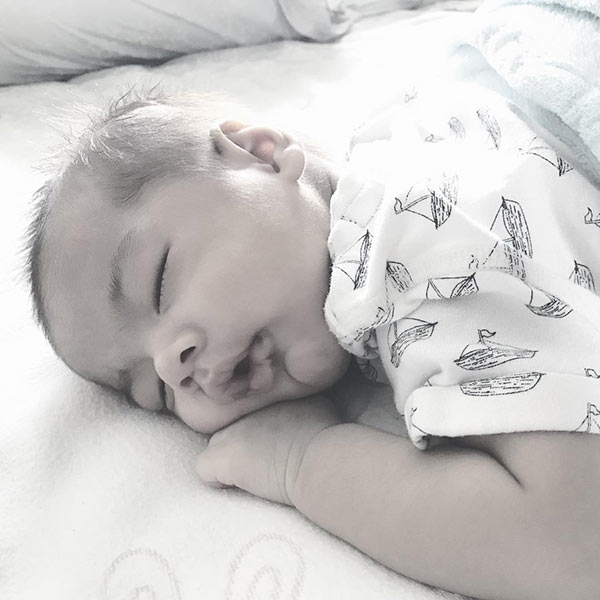 น้องโอลาฟ ลูกชาย โอ๊ต จีน่า น้องโอลาฟ ลูกชาย โอ๊ต จีน่า