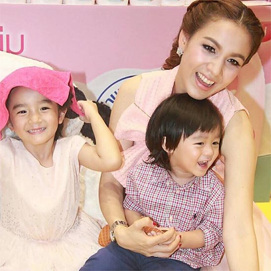 กบ สุวนันท์ น้องณดา น้องณดล กบ สุวนันท์ น้องณดา น้องณดล