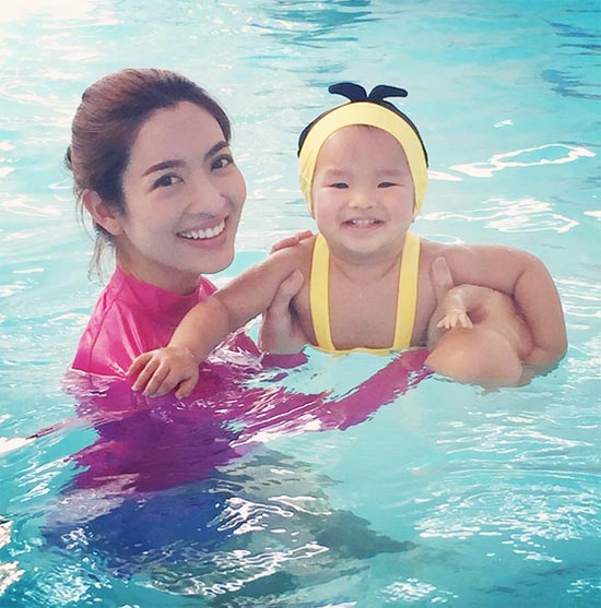 แอฟ ทักษอร น้องปีใหม่ แอฟ ทักษอร น้องปีใหม่