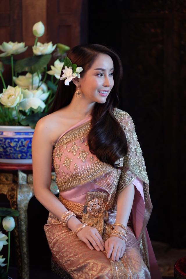ออฟฟี่ แต่งงาน ออฟฟี่ แต่งงาน