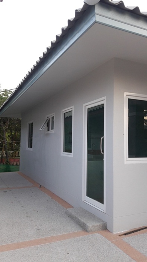 ปลูกบ้านหลังเล็กราคาประหยัด บ้านชั้นเดียวสไตล์รีสอร์ทงบ 1.5 ล้าน ปลูกบ้านหลังเล็กราคาประหยัด บ้านชั้นเดียวสไตล์รีสอร์ทงบ 1.5 ล้าน