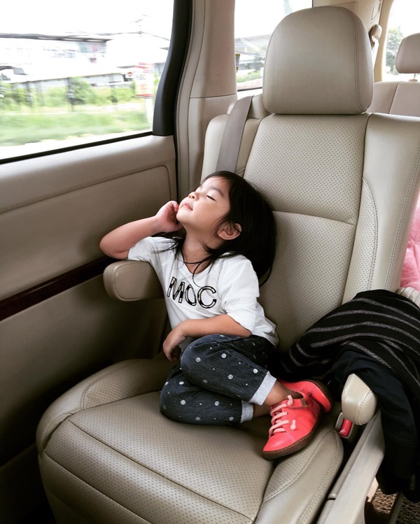 น้องมะลิ น้องมะลิ