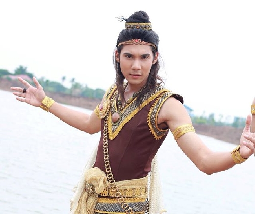 4 ยอดกุมาร ตรี คฑา จักร สังข์ 4 ยอดกุมาร ตรี คฑา จักร สังข์