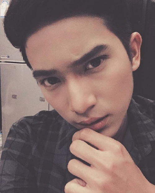 4 ยอดกุมาร ตรี คฑา จักร สังข์ 4 ยอดกุมาร ตรี คฑา จักร สังข์