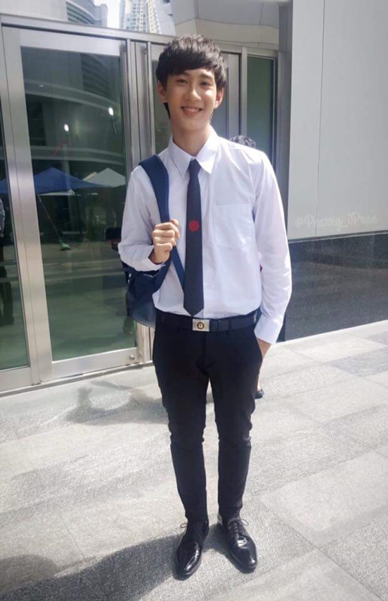 ดาราชุดนักศึกษา ดาราชุดนักศึกษา