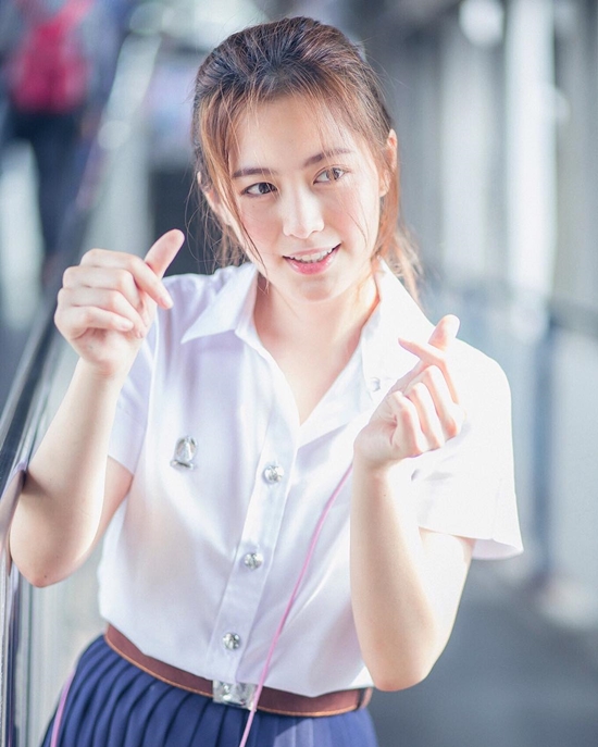 ดาราชุดนักศึกษา ดาราชุดนักศึกษา