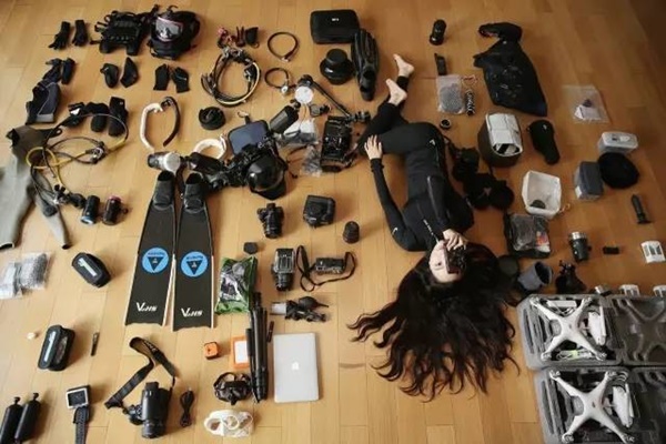 ช่างภาพสาวชาวจีนขาผจญภัย ช่างภาพสาวชาวจีนขาผจญภัย