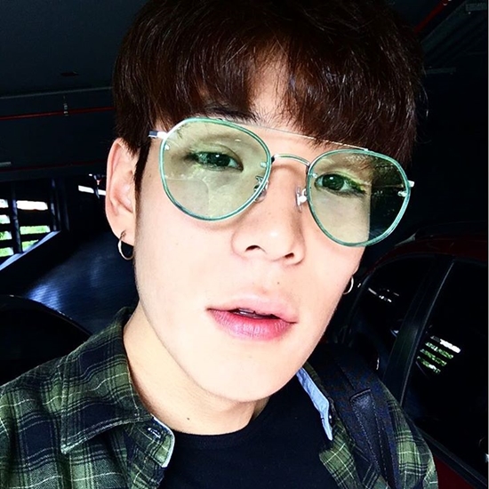 ดาราชุดนักศึกษา ดาราชุดนักศึกษา