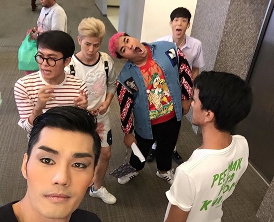 ไดอารี่ตุ๊ดซี่ส์ เดอะ ซีรีส์ ไดอารี่ตุ๊ดซี่ส์ เดอะ ซีรีส์