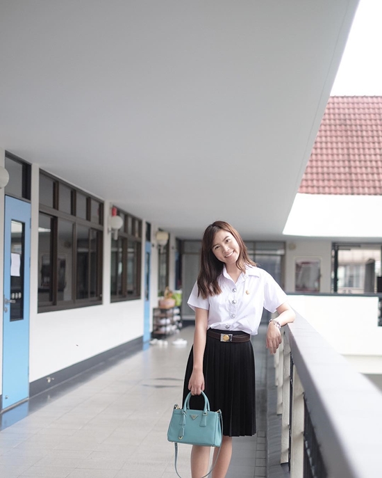 ดาราชุดนักศึกษา ดาราชุดนักศึกษา