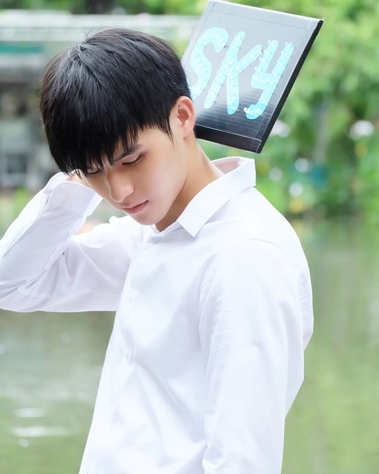 ดาราชุดนักศึกษา ดาราชุดนักศึกษา
