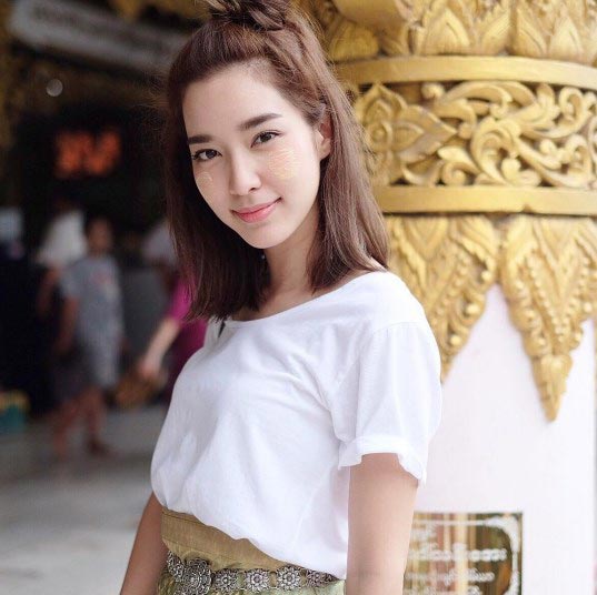ดาราใส่ผ้าซิ่น ดาราใส่ผ้าซิ่น