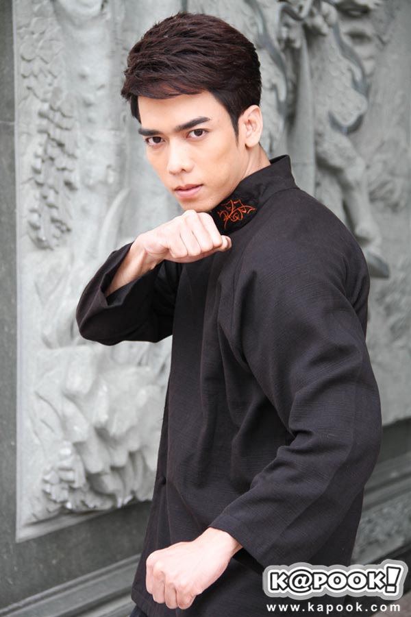 บวงสรวง ไข่มุกมังกรไฟ วาววา ประกบ 2 พระเอก เพื่อน คณิน-อาโป บวงสรวง ไข่มุกมังกรไฟ วาววา ประกบ 2 พระเอก เพื่อน คณิน-อาโป