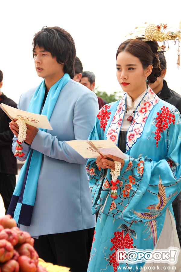 บวงสรวง ไข่มุกมังกรไฟ วาววา ประกบ 2 พระเอก เพื่อน คณิน-อาโป บวงสรวง ไข่มุกมังกรไฟ วาววา ประกบ 2 พระเอก เพื่อน คณิน-อาโป