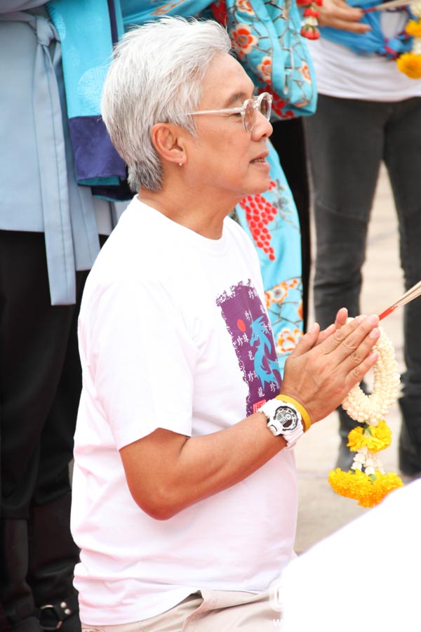 บวงสรวง ไข่มุกมังกรไฟ วาววา ประกบ 2 พระเอก เพื่อน คณิน-อาโป บวงสรวง ไข่มุกมังกรไฟ วาววา ประกบ 2 พระเอก เพื่อน คณิน-อาโป