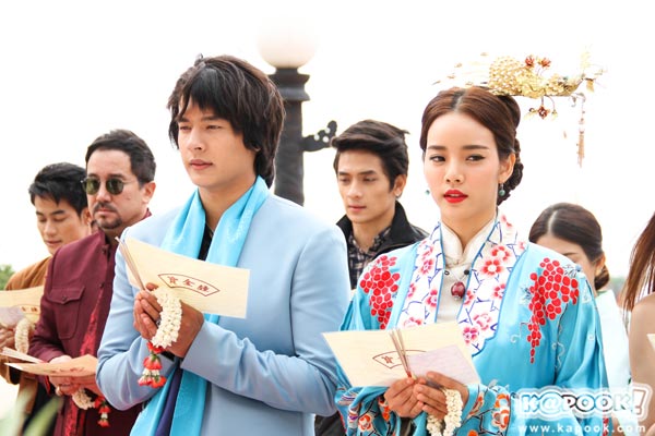 บวงสรวง ไข่มุกมังกรไฟ วาววา ประกบ 2 พระเอก เพื่อน คณิน-อาโป บวงสรวง ไข่มุกมังกรไฟ วาววา ประกบ 2 พระเอก เพื่อน คณิน-อาโป