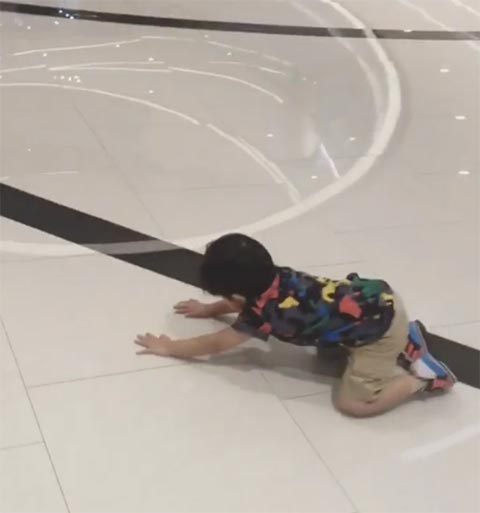 น้องโปรด กับลีลาการอ้อน ป๋าป๊อป น่ารักน่าเอ็นดูจริง ๆ น้องโปรด กับลีลาการอ้อน ป๋าป๊อป น่ารักน่าเอ็นดูจริง ๆ