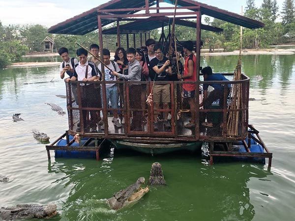 ททท. จับตา อาณาจักรช้างพัทยา จัดล่องแพกลางดงจระเข้ ชี้เสี่ยงสูงมาก ททท. จับตา อาณาจักรช้างพัทยา จัดล่องแพกลางดงจระเข้ ชี้เสี่ยงสูงมาก
