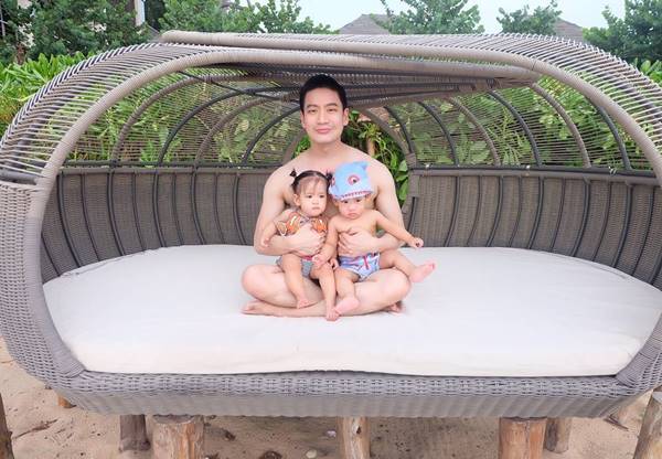 น่ารักมาก ! น้องอลิน น้องอลัน เที่ยวทะเลครั้งแรก สวมชุดว่ายน้ำปลาน้อย น่ารักมาก ! น้องอลิน น้องอลัน เที่ยวทะเลครั้งแรก สวมชุดว่ายน้ำปลาน้อยน่ารักมาก ! น้องอลิน น้องอลัน เที่ยวทะเลครั้งแรก สวมชุดว่ายน้ำปลาน้อย