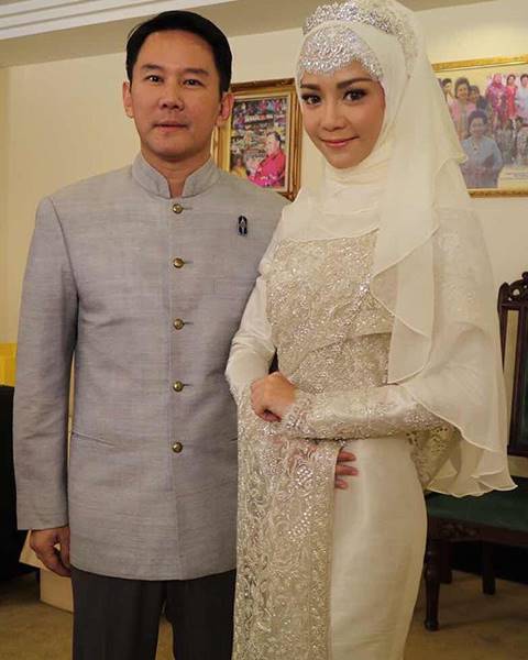 คลิปงานแต่งงาน นุ๊ก สุทธิดา - ฮากีม อบอวลด้วยความรัก ความอบอุ่น คลิปงานแต่งงาน นุ๊ก สุทธิดา - ฮากีม อบอวลด้วยความรัก ความอบอุ่น