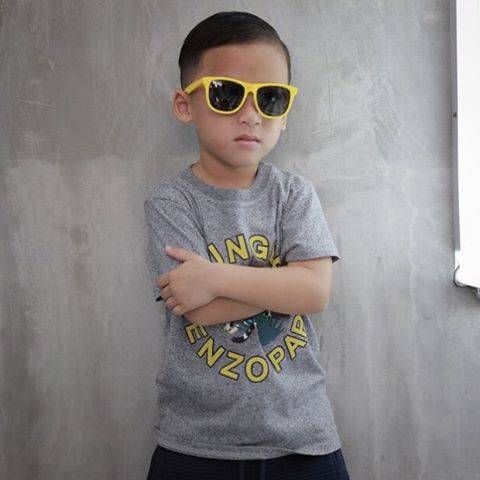 น้องบรู๊คลิน โชว์ร้องเพลงที่แต่งเอง เจ๋งเหมือนคุณพ่อ เวย์ ไทยเทเนียม น้องบรู๊คลิน โชว์ร้องเพลงที่แต่งเอง เจ๋งเหมือนคุณพ่อ เวย์ ไทยเทเนียม