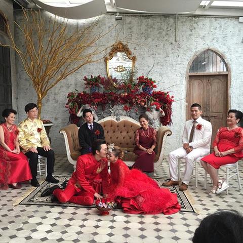 บี้ กุ๊บกิ๊บ เข้าพิธีแต่งงานแบบจีน มาในชุดสีแดงเจิดจ้า เริ่มต้นบทแรกของชีวิตคู่