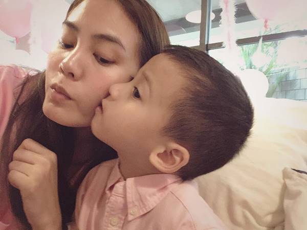 โมเมนต์น่ารัก น้าเจนี่ อาบน้ำให้ น้องบรู๊คลิน เล่นกันมุ้งมิ้ง โมเมนต์น่ารัก น้าเจนี่ อาบน้ำให้ น้องบรู๊คลิน เล่นกันมุ้งมิ้ง