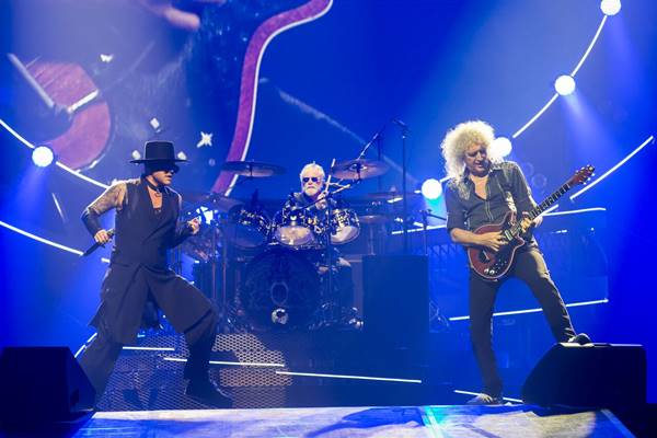 Queen + Adam Lambert ระเบิดความมันถึงใจ เปิดคอนเสิร์ตบรรเลงตำนานร็อค Queen + Adam Lambert ระเบิดความมันถึงใจ เปิดคอนเสิร์ตบรรเลงตำนานร็อค