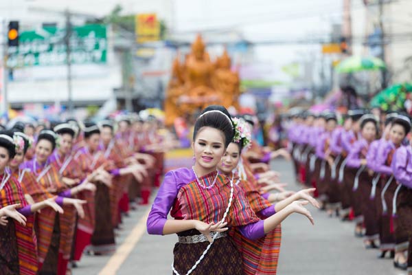 ประเพณีแห่เทียนพรรษาอุบลฯ 2559 ประเพณีแห่เทียนพรรษาอุบลฯ 2559