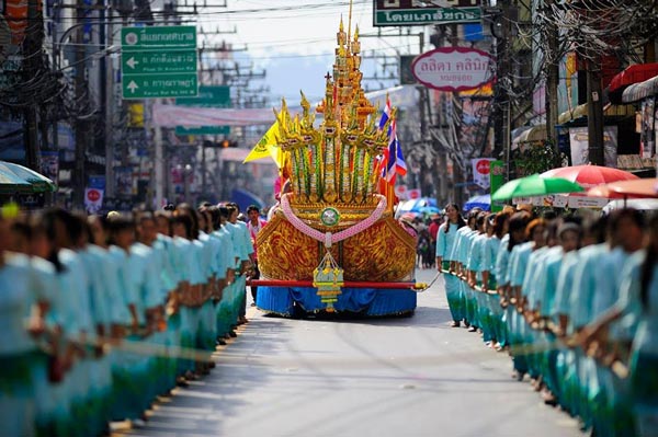 งานประเพณีชักพระ-ทอดผ้าป่า และแข่งเรือยาว งานประเพณีชักพระ-ทอดผ้าป่า และแข่งเรือยาว