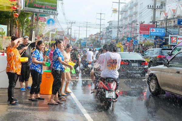 ที่เล่นน้ำสงกรานต์ทั่วไทย ที่เล่นน้ำสงกรานต์ทั่วไทย