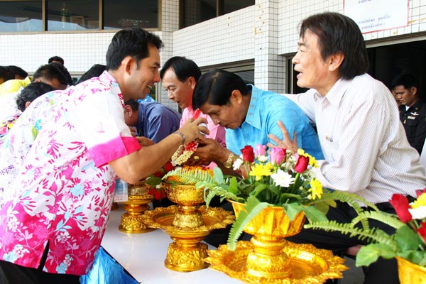 ที่เล่นน้ำสงกรานต์ทั่วไทย ที่เล่นน้ำสงกรานต์ทั่วไทย