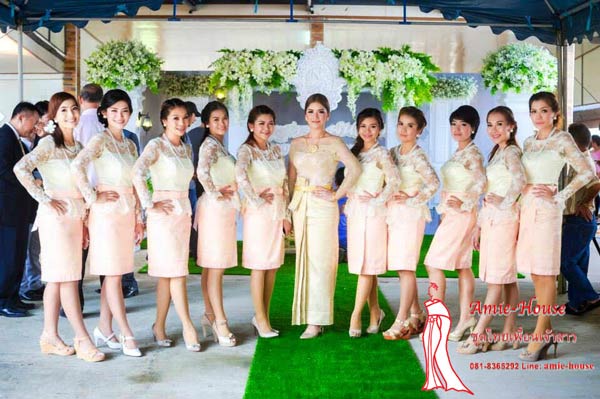 ร้านเช่าชุดเพื่อนเจ้าสาวชุดไทย ร้านเช่าชุดเพื่อนเจ้าสาวชุดไทย